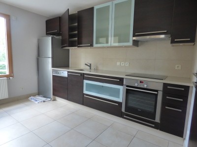 APPARTEMENT T4 A LOUER - DIVONNE LES BAINS - 120.47 m2 - 2 850 € charges comprises par mois