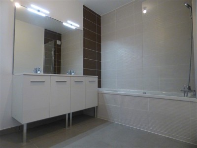 APPARTEMENT T4 NEUF A VENDRE - DIVONNE LES BAINS - 94.78 m2 - 675000 €
