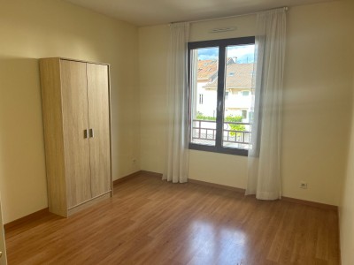 APARTMENT 5 ROOMS TO RENT - DIVONNE LES BAINS - 149.79 m2 - 3150€ including tenant fees