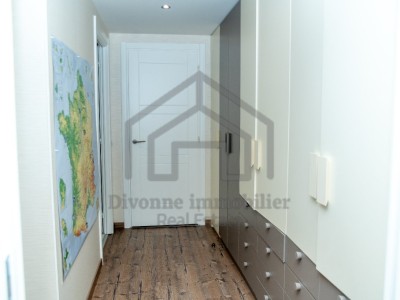 APPARTEMENT T5 A LOUER - ST GENIS POUILLY - 132.89 m2 - 2650€ charges comprises par mois