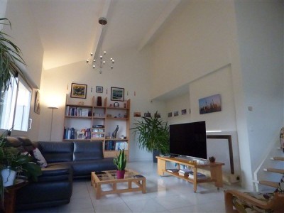 VILLA A LOUER - DIVONNE LES BAINS - 221.39 m2 - 4500€ charges comprises par mois