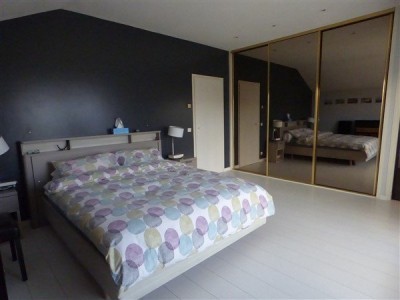 VILLA A LOUER - DIVONNE LES BAINS - 221.39 m2 - 4500€ charges comprises par mois