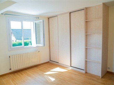 VILLA TO RENT - DIVONNE LES BAINS - 191.41 m2 - 3950€ including tenant fees