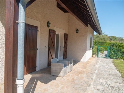VILLA TO RENT - DIVONNE LES BAINS - 191.41 m2 - 3950€ including tenant fees