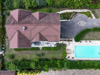 VILLA A LOUER - DIVONNE LES BAINS - 195 m2 - 4750€ charges comprises par mois