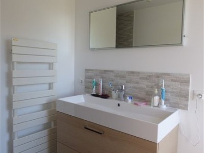 VILLA A LOUER - DIVONNE LES BAINS - 181.27 m2 - 3�650�&euro; charges comprises par mois