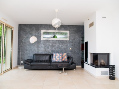 VILLA A LOUER - DIVONNE LES BAINS - 163.3 m2 - 3 990 &euro; charges comprises par mois
