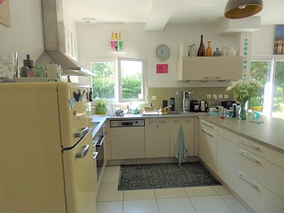 VILLA A LOUER - GEX - 123.1 m2 - 3 015 € charges comprises par mois