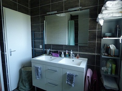 VILLA A LOUER - GEX - 123.1 m2 - 3 015 € charges comprises par mois