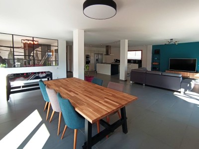 VILLA FOR SALE - DIVONNE LES BAINS - 234 m2 - 1490000€