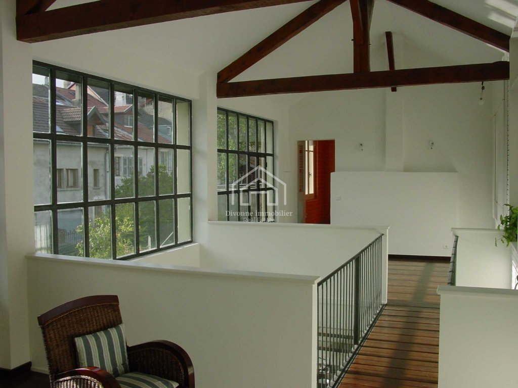 MAISON A LOUER - GEX - 252.67 m2 - 2�850�&euro; charges comprises par mois