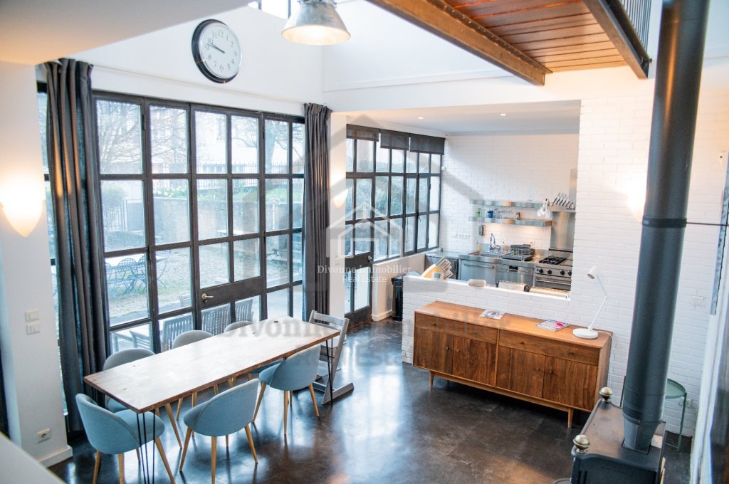 MAISON A LOUER - GEX - 252.67 m2 - 2�850�&euro; charges comprises par mois