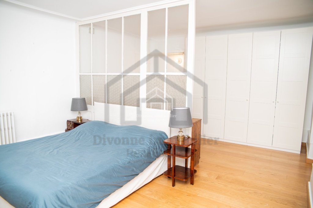 MAISON A LOUER - GEX - 252.67 m2 - 2�850�&euro; charges comprises par mois