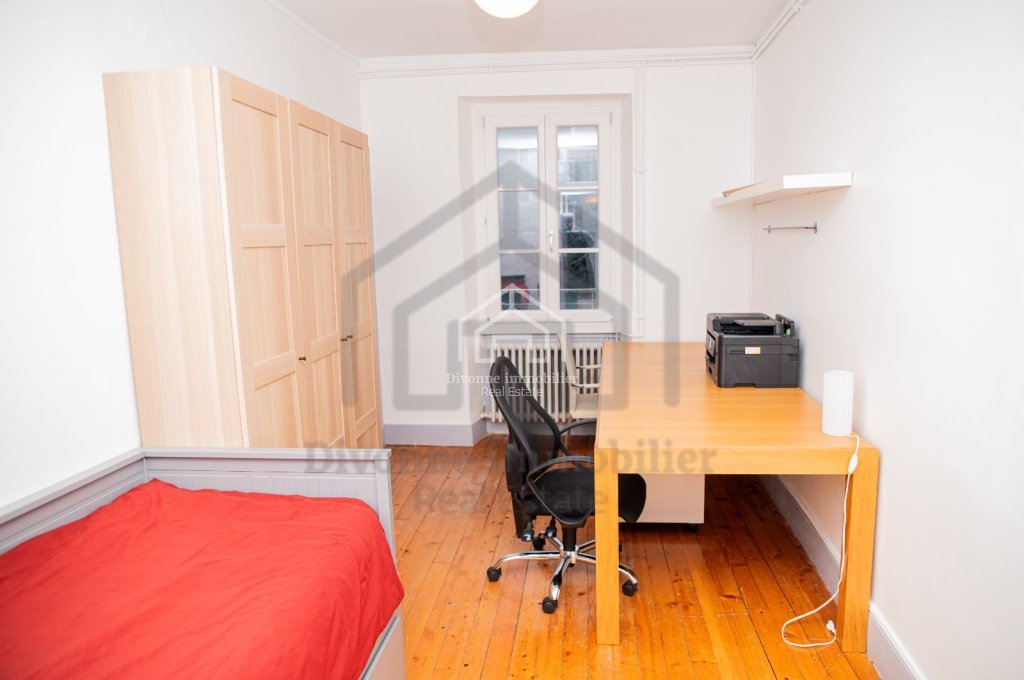 MAISON A LOUER - GEX - 252.67 m2 - 2�850�&euro; charges comprises par mois