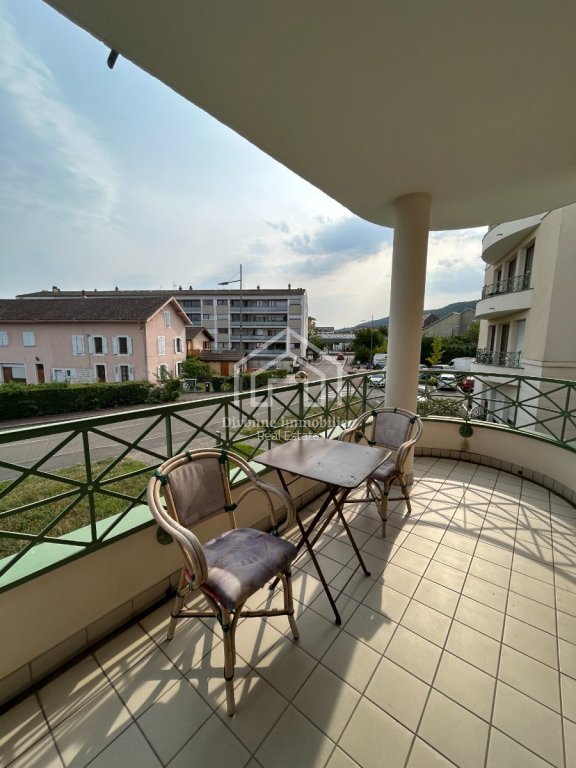 APARTMENT 2 ROOMS TO RENT - DIVONNE LES BAINS - 35.89 m2 - 1�600�&euro; including tenant fees