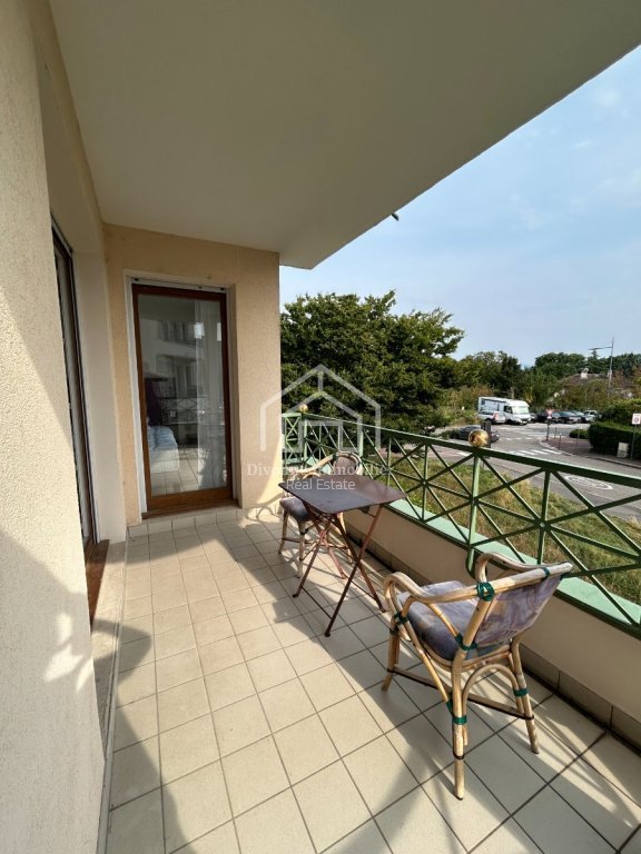 APARTMENT 2 ROOMS TO RENT - DIVONNE LES BAINS - 35.89 m2 - 1�600�&euro; including tenant fees
