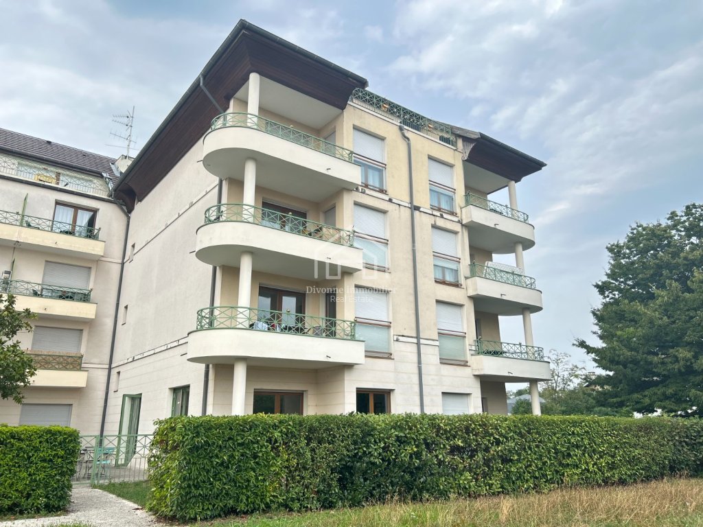 APARTMENT 2 ROOMS TO RENT - DIVONNE LES BAINS - 35.89 m2 - 1�600�&euro; including tenant fees