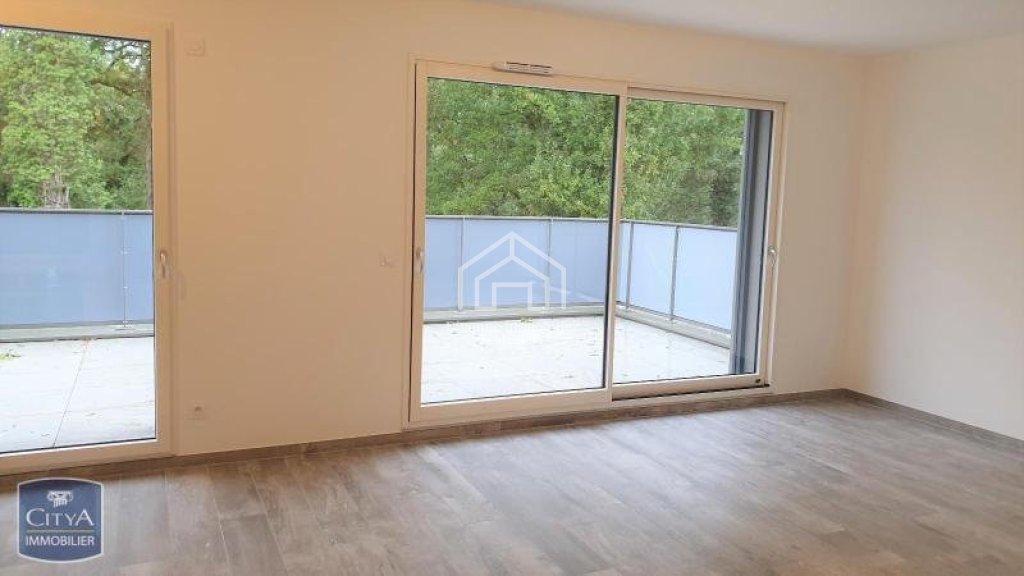 APPARTEMENT T2 A LOUER - DIVONNE LES BAINS - 45 m2 - 1�390�&euro; charges comprises par mois