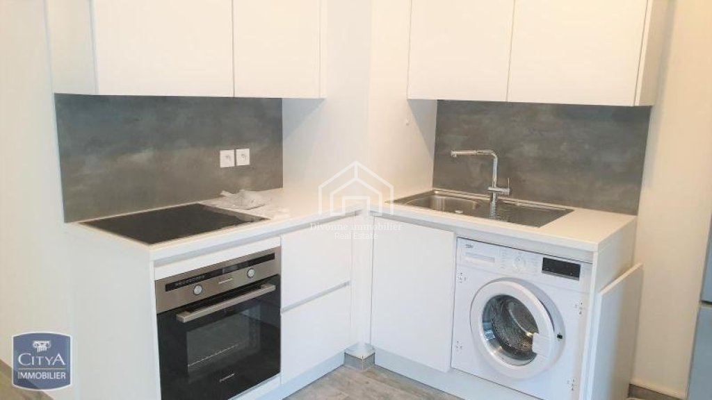 APPARTEMENT T2 A LOUER - DIVONNE LES BAINS - 45 m2 - 1�390�&euro; charges comprises par mois