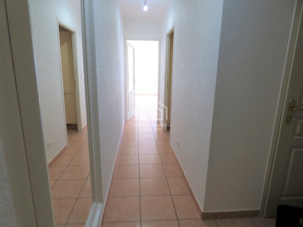 APARTMENT 2 ROOMS TO RENT - DIVONNE LES BAINS - 64.72 m2 - 1 550 &euro; including tenant fees