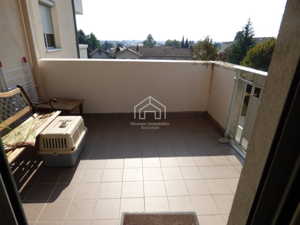 APPARTEMENT T2 A LOUER - DIVONNE LES BAINS - 64.72 m2 - 1 550 &euro; charges comprises par mois