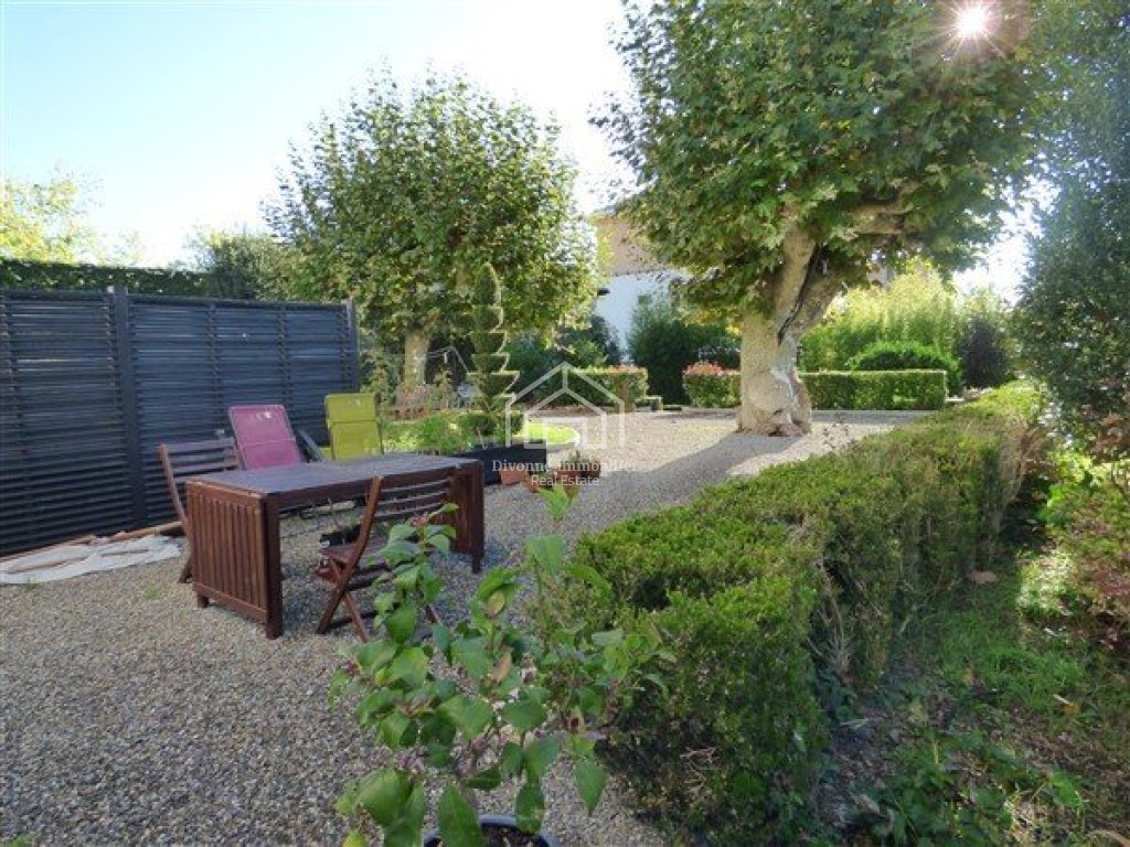 APPARTEMENT T2 A LOUER - DIVONNE LES BAINS - 76.81 m2 - 1780€ charges comprises par mois