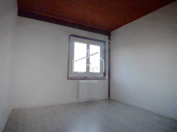 APPARTEMENT T2 A VENDRE - CESSY - 45 m2 - 199000€