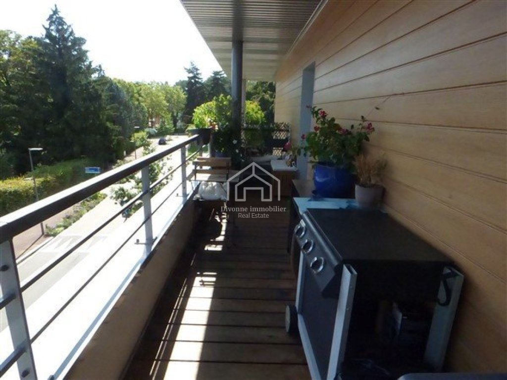 APPARTEMENT T3 A LOUER - DIVONNE LES BAINS - 68.59 m2 - 1�990�&euro; charges comprises par mois