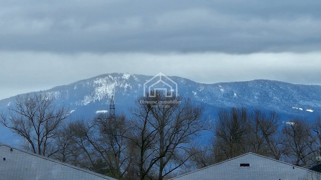 APARTMENT 3 ROOMS TO RENT - DIVONNE LES BAINS - 92.2 m2 - 2�250�&euro; including tenant fees