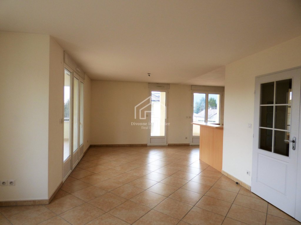 APARTMENT 3 ROOMS TO RENT - DIVONNE LES BAINS - 92.47 m2 - 2 200 &euro; including tenant fees