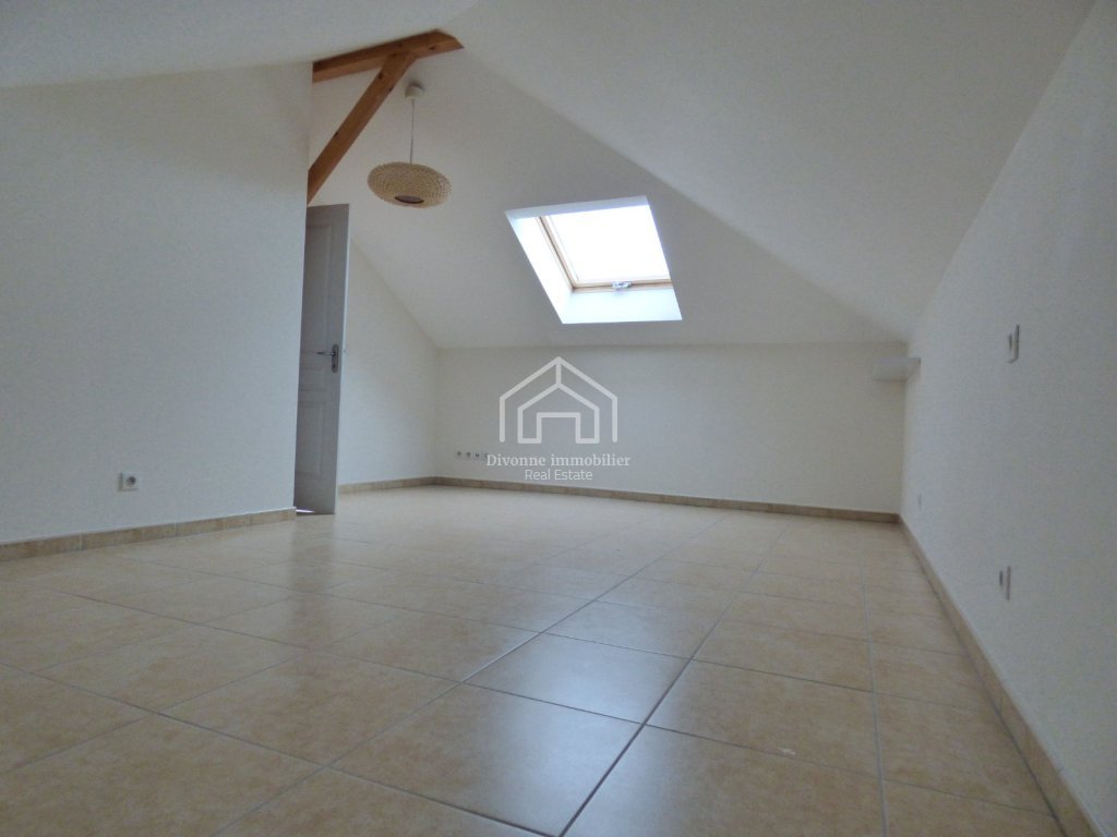 APARTMENT 3 ROOMS TO RENT - DIVONNE LES BAINS - 92.47 m2 - 2 200 &euro; including tenant fees