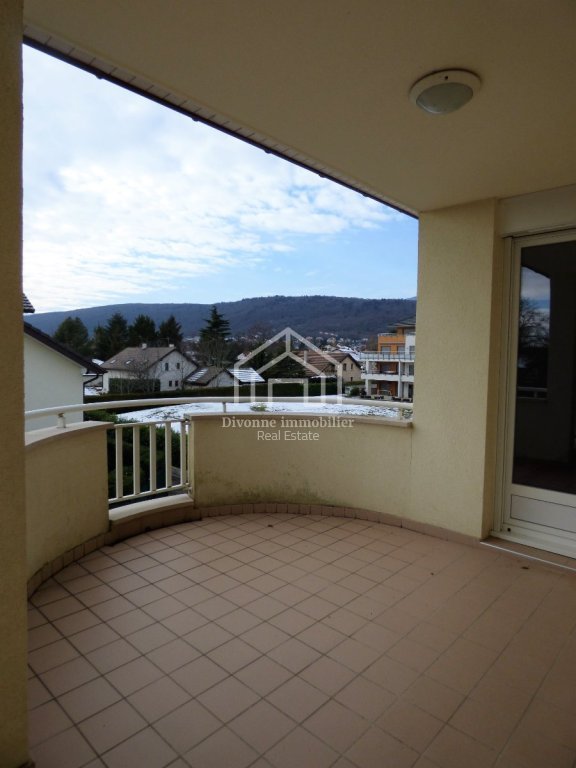 APARTMENT 3 ROOMS TO RENT - DIVONNE LES BAINS - 92.47 m2 - 2 200 &euro; including tenant fees