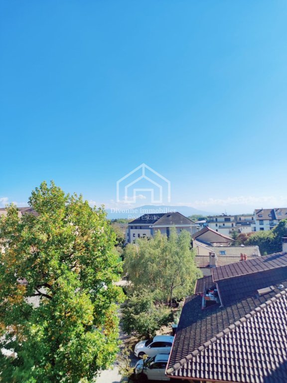 APPARTEMENT T3 A LOUER - DIVONNE LES BAINS - 66.43 m2 - 1 900 &euro; charges comprises par mois