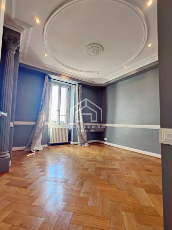 APPARTEMENT T3 A LOUER - DIVONNE LES BAINS - 66.43 m2 - 1 900 &euro; charges comprises par mois