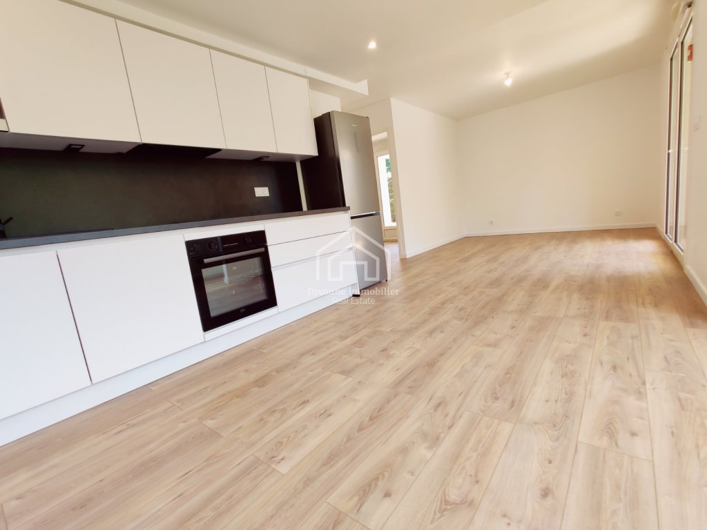 APPARTEMENT T3 A VENDRE - DIVONNE LES BAINS - 65.93 m2 - 440 000 &euro;