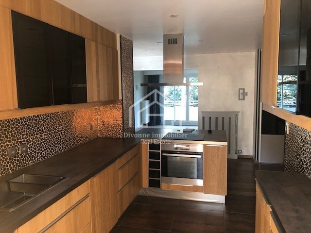 APARTMENT 4 ROOMS TO RENT - DIVONNE LES BAINS - 115.93 m2 - 2�200�&euro; including tenant fees