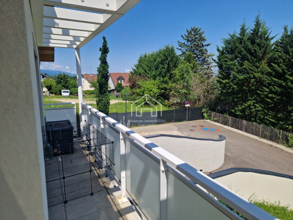APARTMENT 4 ROOMS TO RENT - DIVONNE LES BAINS - 103 m2 - 2 400 &euro; including tenant fees