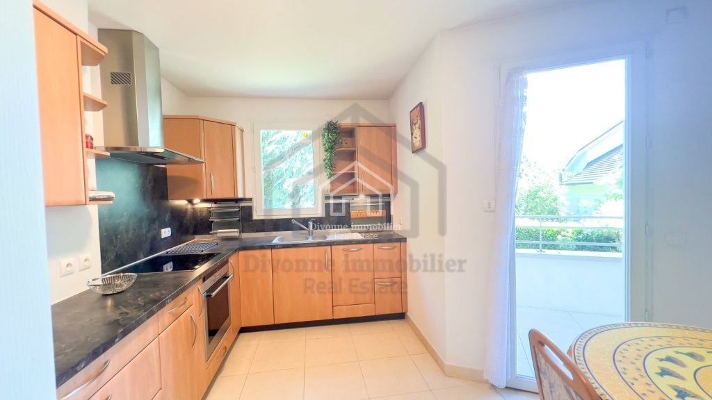 APARTMENT 4 ROOMS TO RENT - DIVONNE LES BAINS - 102.84 m2 - 2�890�&euro; including tenant fees