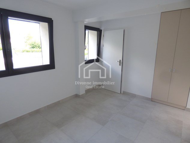 APPARTEMENT T4 A LOUER - DIVONNE LES BAINS - 102.09 m2 - 2 650 &euro; charges comprises par mois