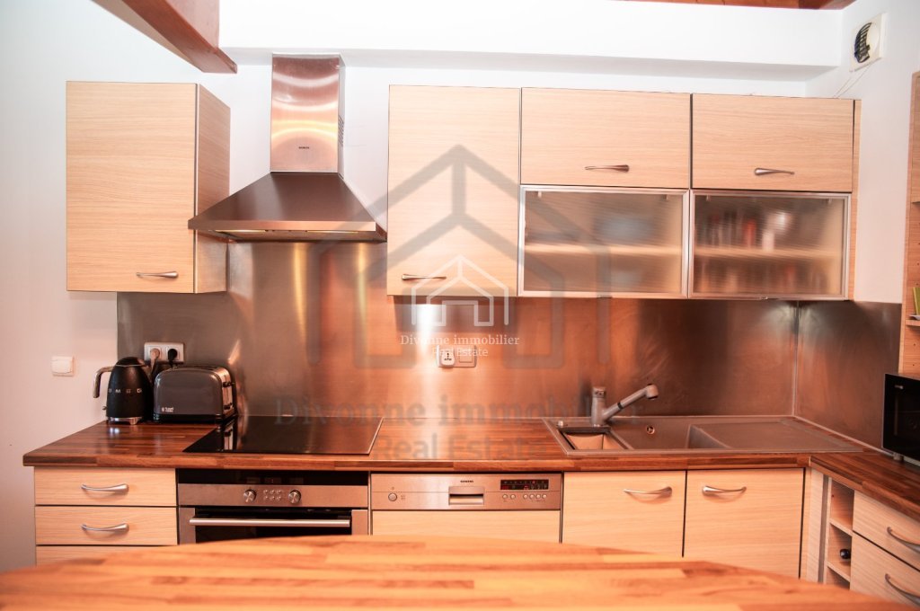 APARTMENT 4 ROOMS TO RENT - DIVONNE LES BAINS - 102.24 m2 - 2 550 &euro; including tenant fees