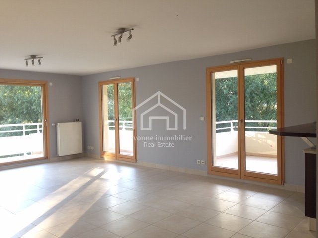 APARTMENT 4 ROOMS TO RENT - DIVONNE LES BAINS - 120.47 m2 - 2 850 &euro; including tenant fees