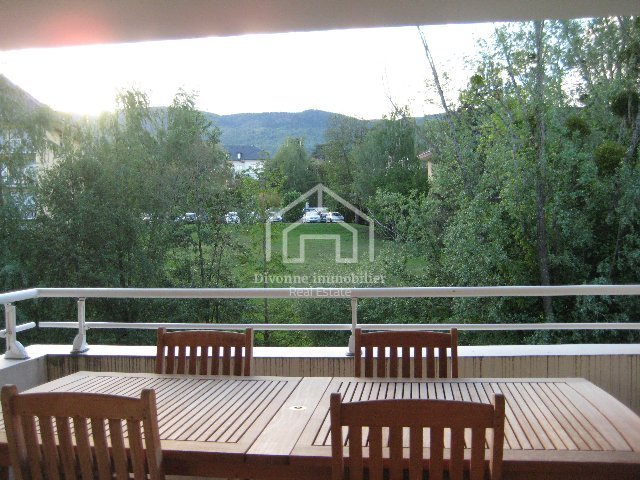 APARTMENT 4 ROOMS TO RENT - DIVONNE LES BAINS - 120.47 m2 - 2 850 &euro; including tenant fees