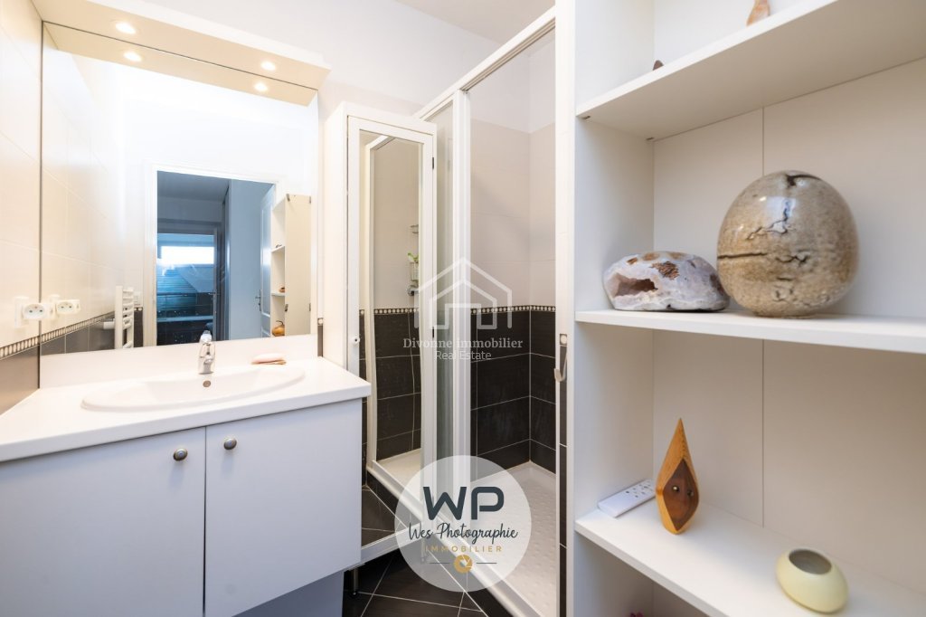 APPARTEMENT T4 A VENDRE - CESSY - 91.91 m2 - 490 000 &euro;