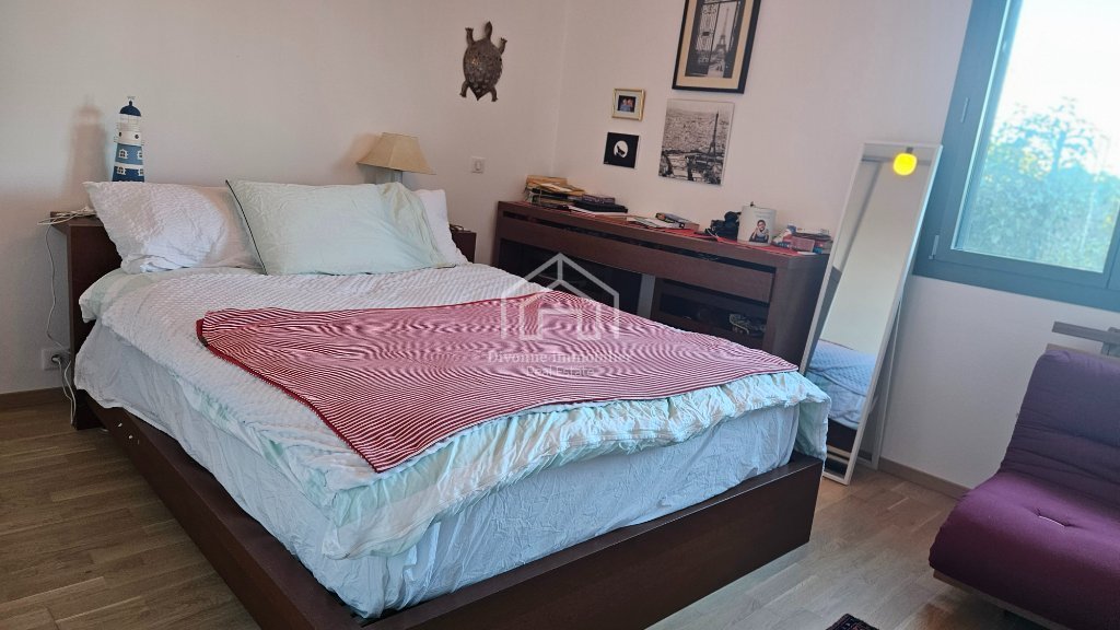 APPARTEMENT T4 A VENDRE - DIVONNE LES BAINS - 94.5 m2 - 750�000�&euro;