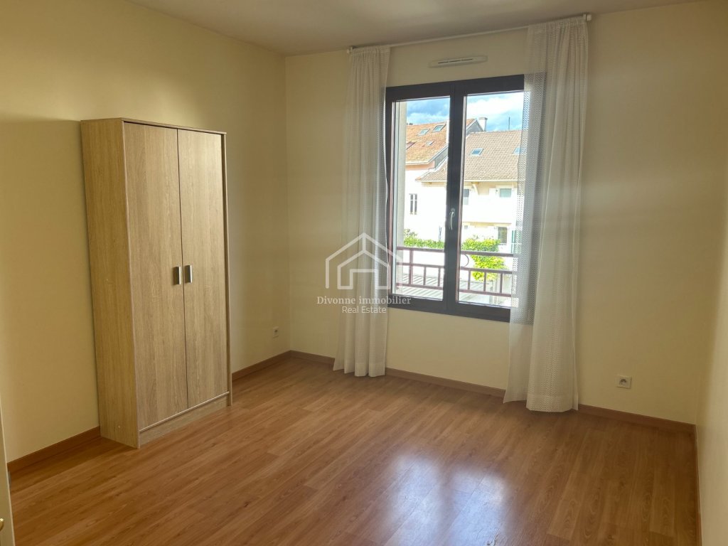 APPARTEMENT T5 A LOUER - DIVONNE LES BAINS - 149.79 m2 - 3 150 € charges comprises par mois