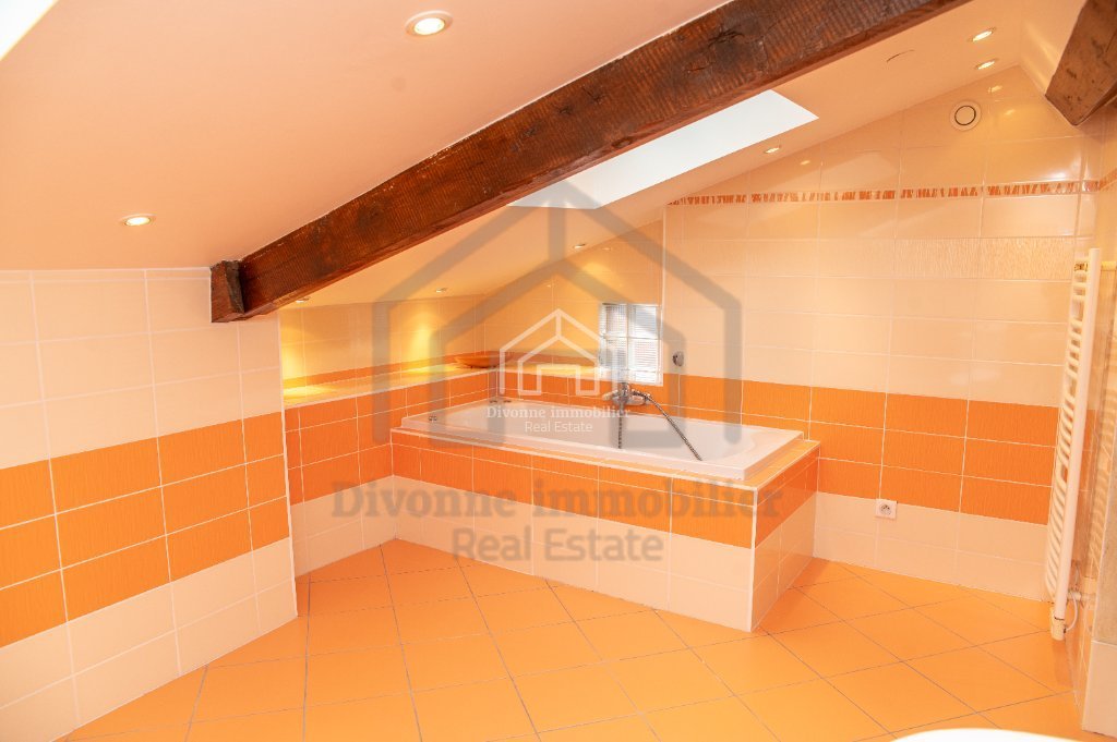 APPARTEMENT T6 A VENDRE - DIVONNE LES BAINS - 123.32 m2 - 575000€