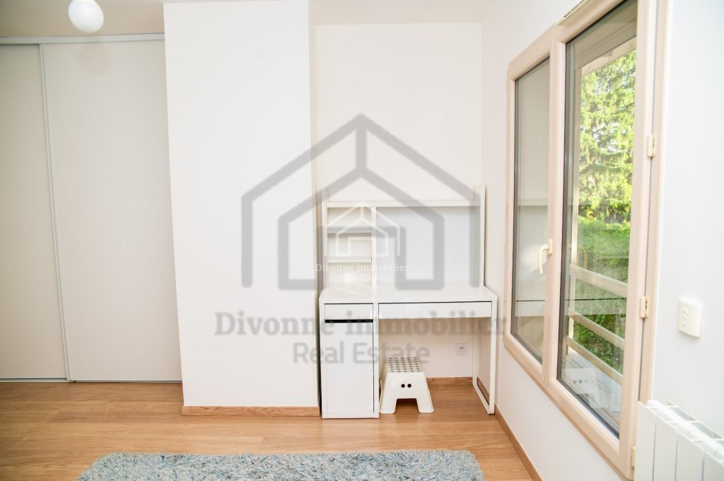 VILLA A LOUER - DIVONNE LES BAINS - 163.3 m2 - 3 990 &euro; charges comprises par mois