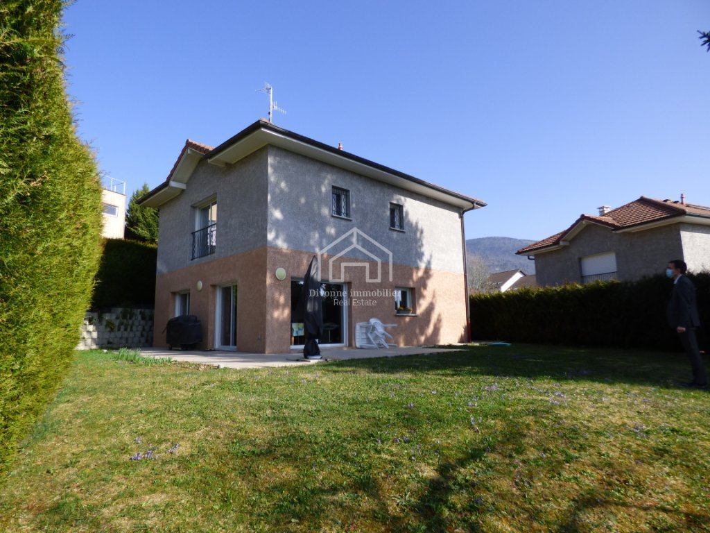 VILLA A LOUER - GEX - 123.1 m2 - 3 015 &euro; charges comprises par mois