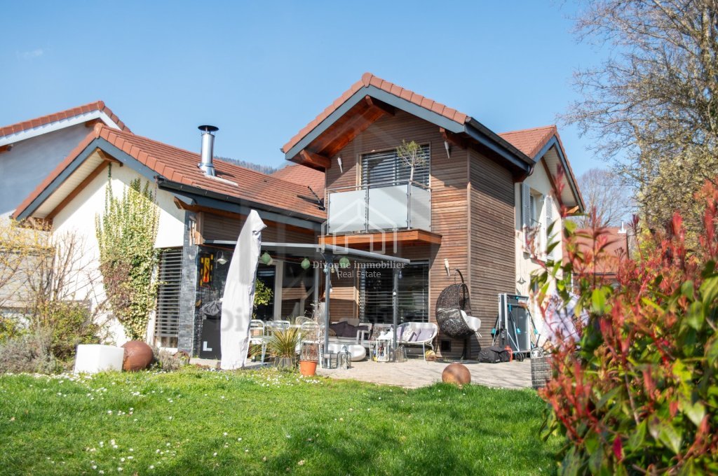 VILLA TO RENT - GEX - 136.21 m2 - 2�690�&euro; including tenant fees