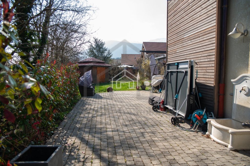 VILLA TO RENT - GEX - 136.21 m2 - 2�690�&euro; including tenant fees